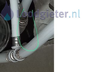 Loodgieter Lekkage kruipruimte Lekkage leiding in kruipruimte