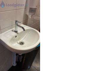 Loodgieter Bonkende waterleiding Bonkende waterleiding en trillende kraan.