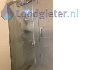 Loodgieter Douche Douchedeur plaatsen