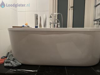 Loodgieter Lekkage bad Lekkage bij het bad