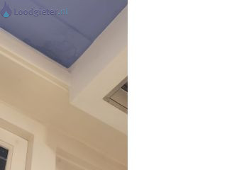 Loodgieter Lekkage Dak Lekkage dak bijkeuken onder de badkamer.