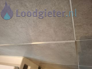 Loodgieter Loodgieterswerk Tegel opnieuw bevestigen