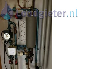 Loodgieter Geen warm water Geen warm water op stadsverwarming.