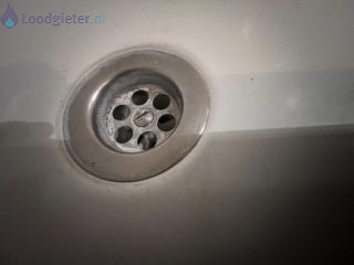 Loodgieter Kranen 2 kranen vervangen en ontstoppen