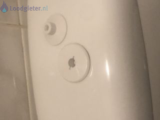 Loodgieter Spoelbak Doorspoelknop staand toilet afgebroken